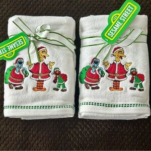 Sesame Street Christmas Hand Towel Set 4x White Cotton Embroidered 18x28” Decor